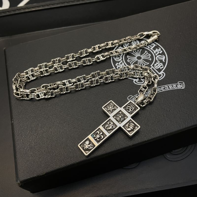 Ch*0me He**ts necklaces